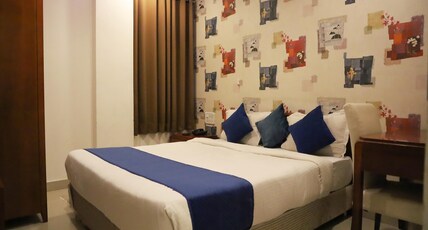 Hotel Grand Eagle near JECC Sitapura Room Type - Deluxe Double or Twin Room