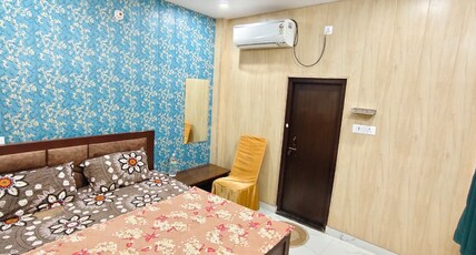 Shree Mani Guest House Room Type - Standard Double AC