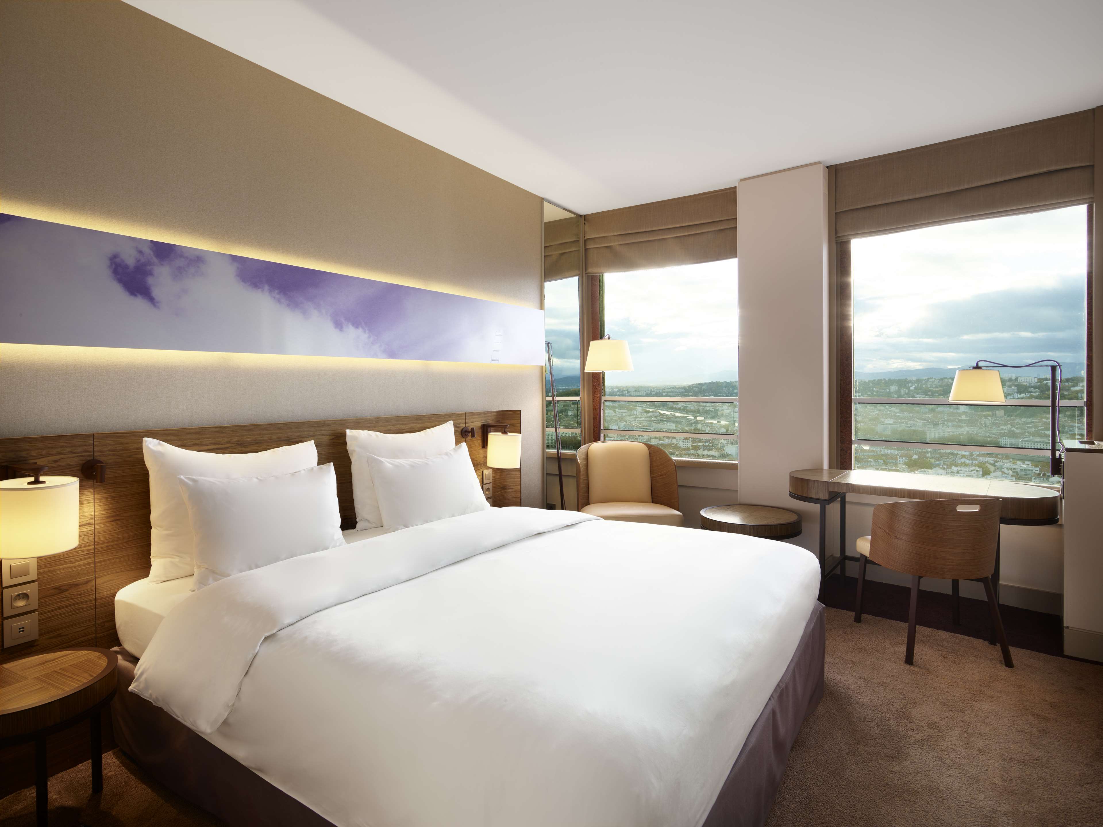 Radisson Blu Hotel Lyon - Tap to explore photos
