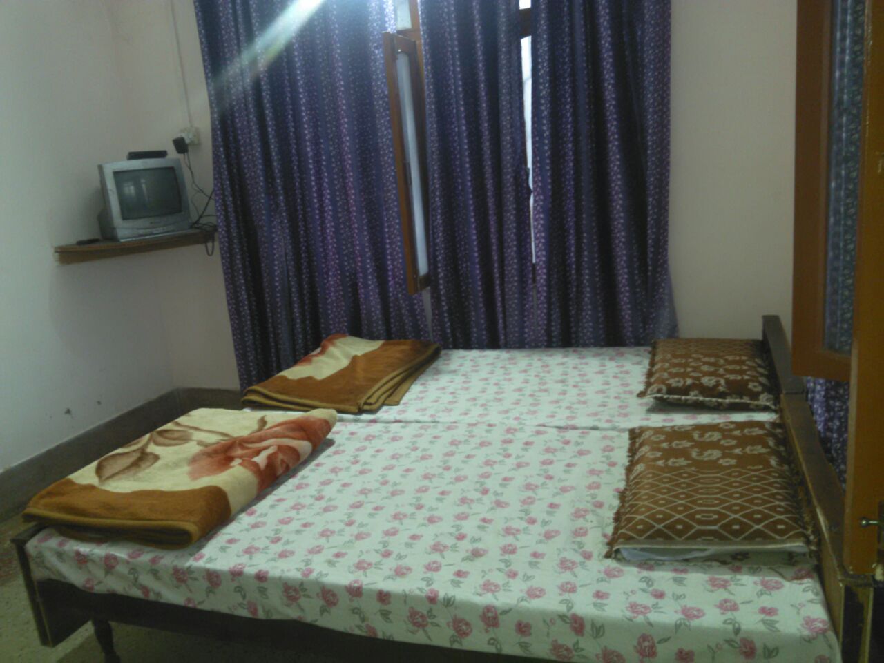 Hotel Ranjana - Tap to explore photos