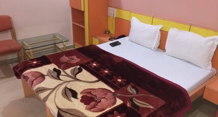 Hotel Option Room Type - Deluxe Room