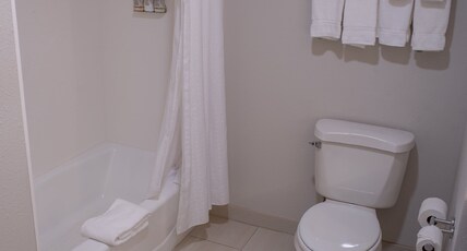 Holiday Inn Express Hotel & Suites Conover - Hickory Area Room Type - 2 Queen Beds Standard Holiday Inn Express Hotel & Suites Conover - Hickory Area Room Type - 2 Queen Beds Standard