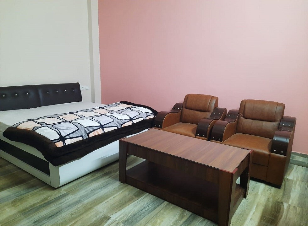 Blue Diamond - Tap to explore photos