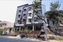 Hotel Green Leaf By T And M Hotels