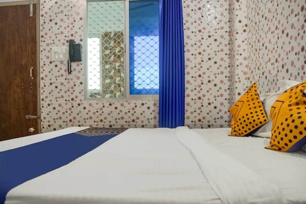 Hotel Glory - Tap to explore photos