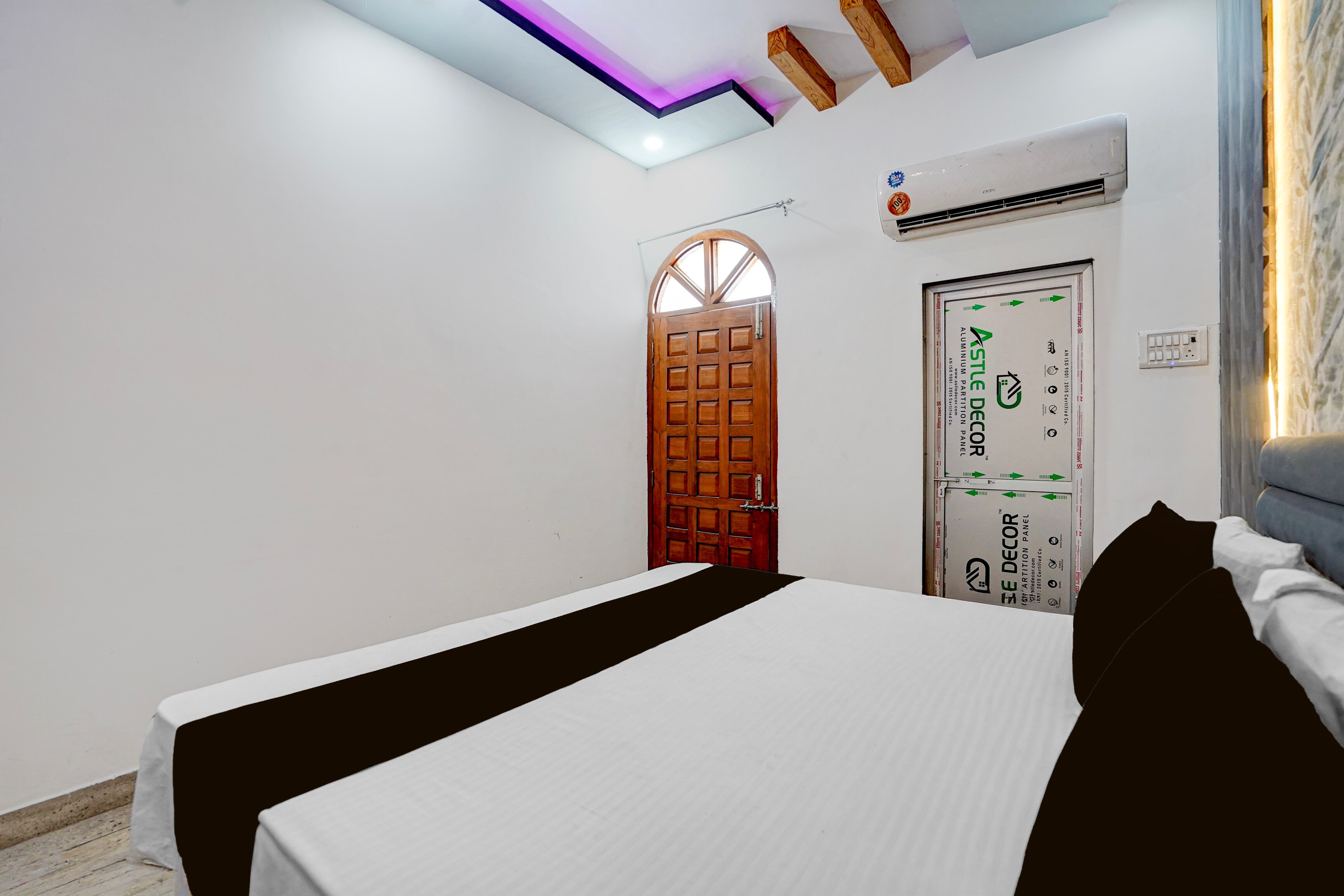 Hotel O Ruchi Guest House - Tap to explore photos
