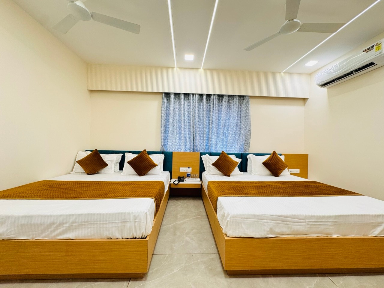 Hotel Shree Krishnam near Mahakal Temple - Tap to explore photos