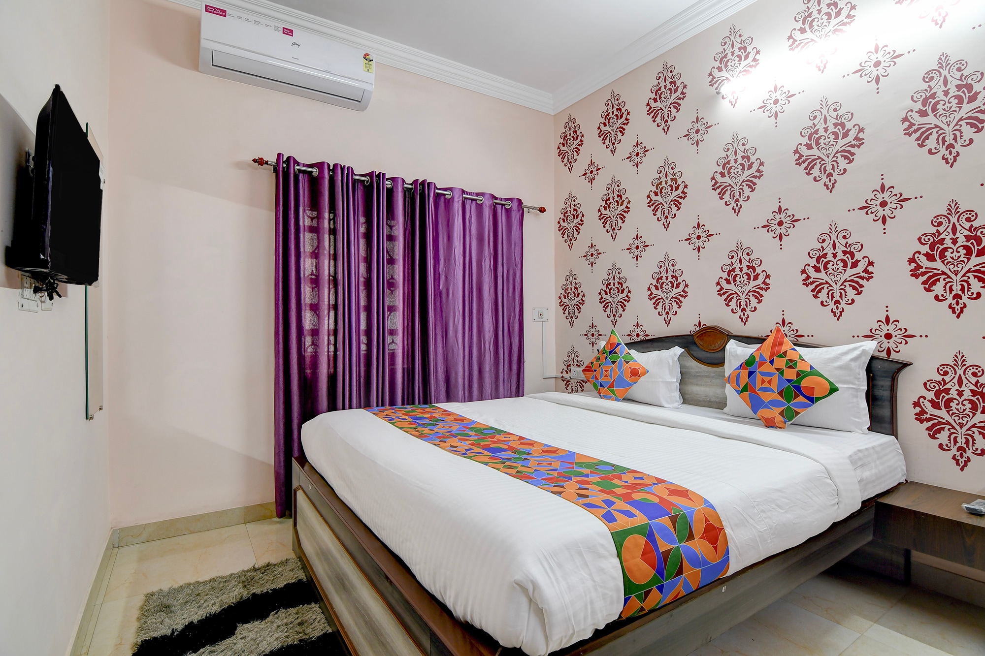 FabHotel Springwood - Tap to explore photos