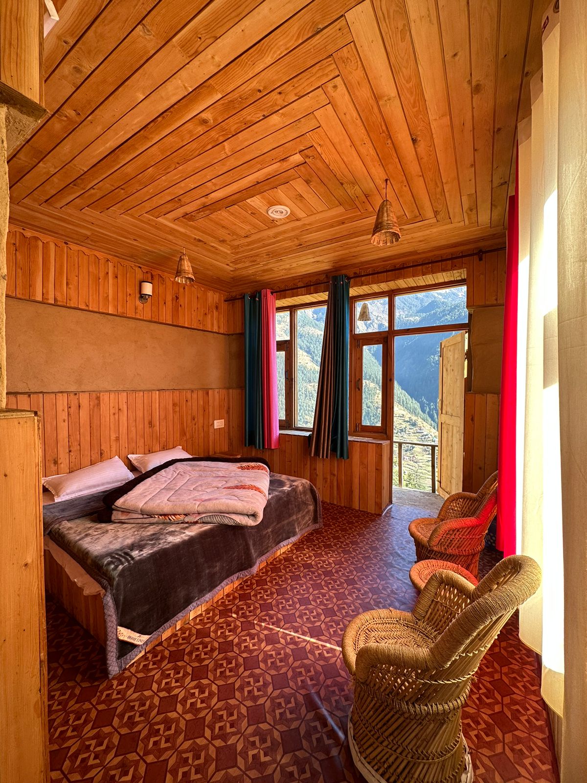 Mahadev Homestay - Tap to explore photos