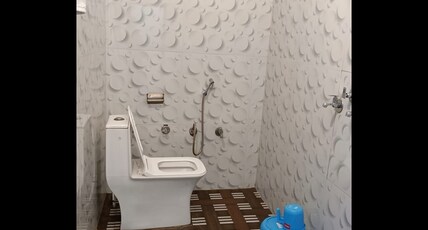 Hotel Gunj the garden and restaurant Room Type - Deluxe Room Hotel Gunj the garden and restaurant Room Type - Deluxe Room