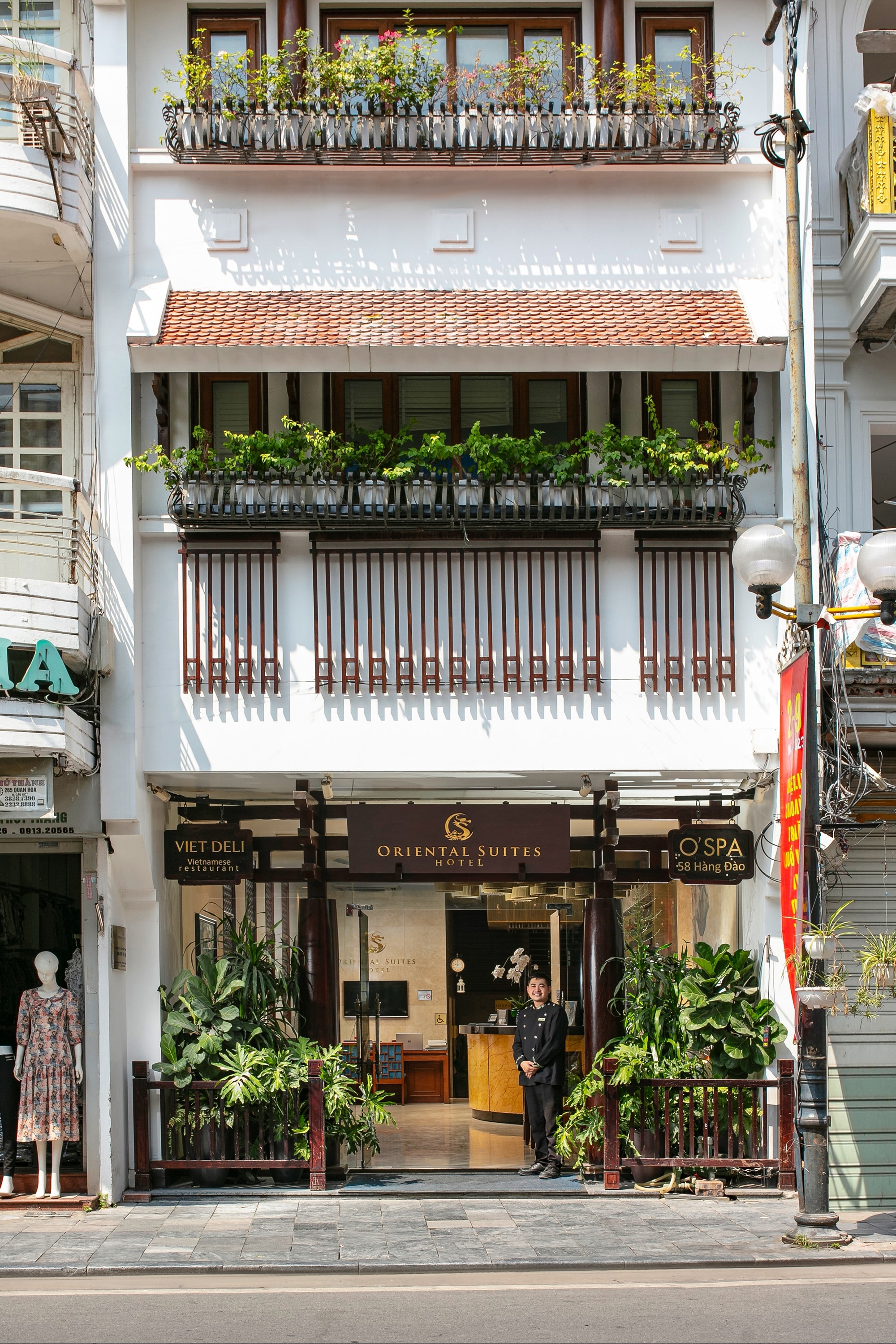 Oriental Suite Hotel & Spa - Tap to explore photos