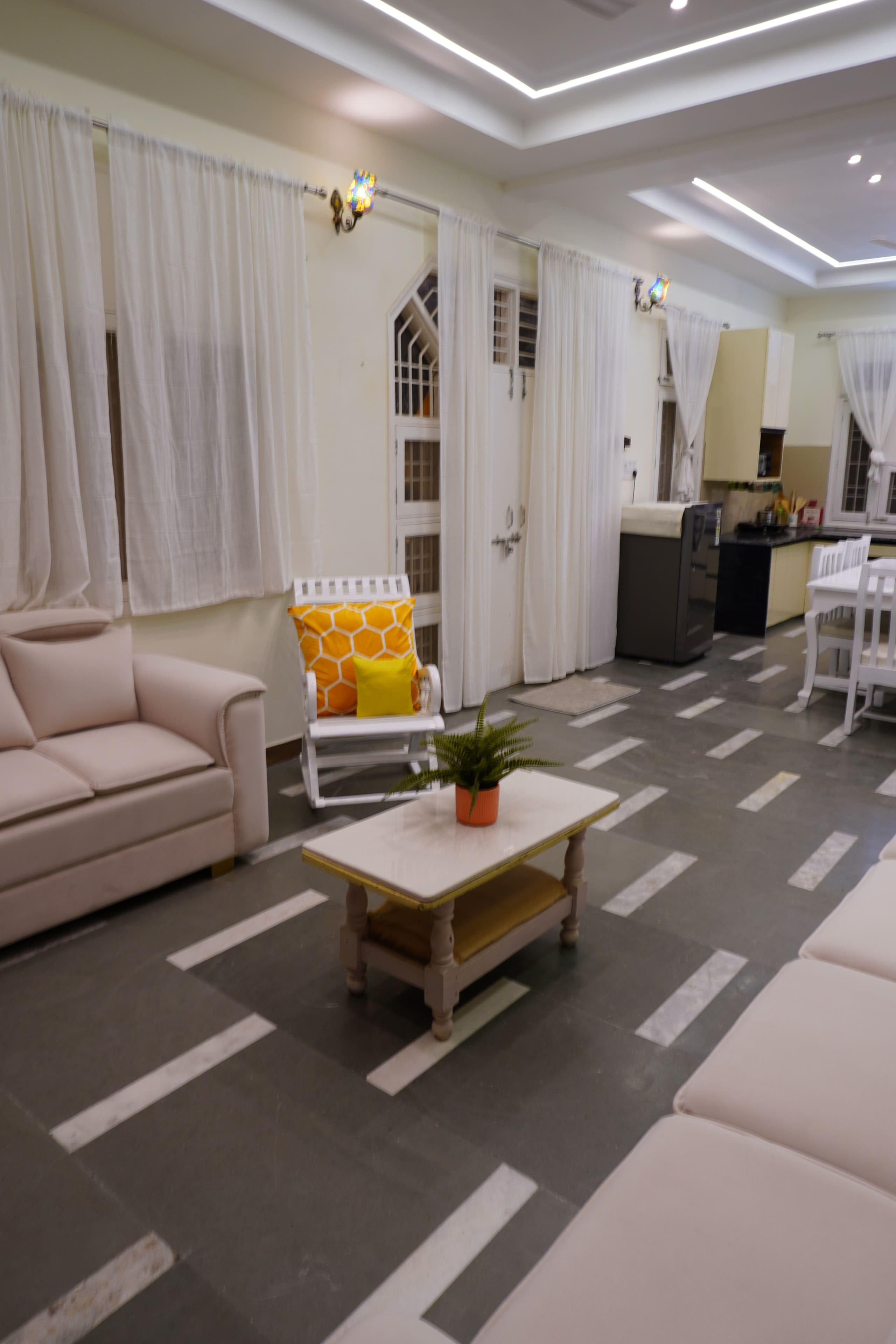 Shahatoot Stays 1BHK in Dayalbagh Agra - Tap to explore photos