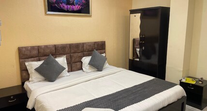 Hotel Sanjay Palace (Near ISBT Bus Stand) Room Type - Deluxe Double Bed AC Room