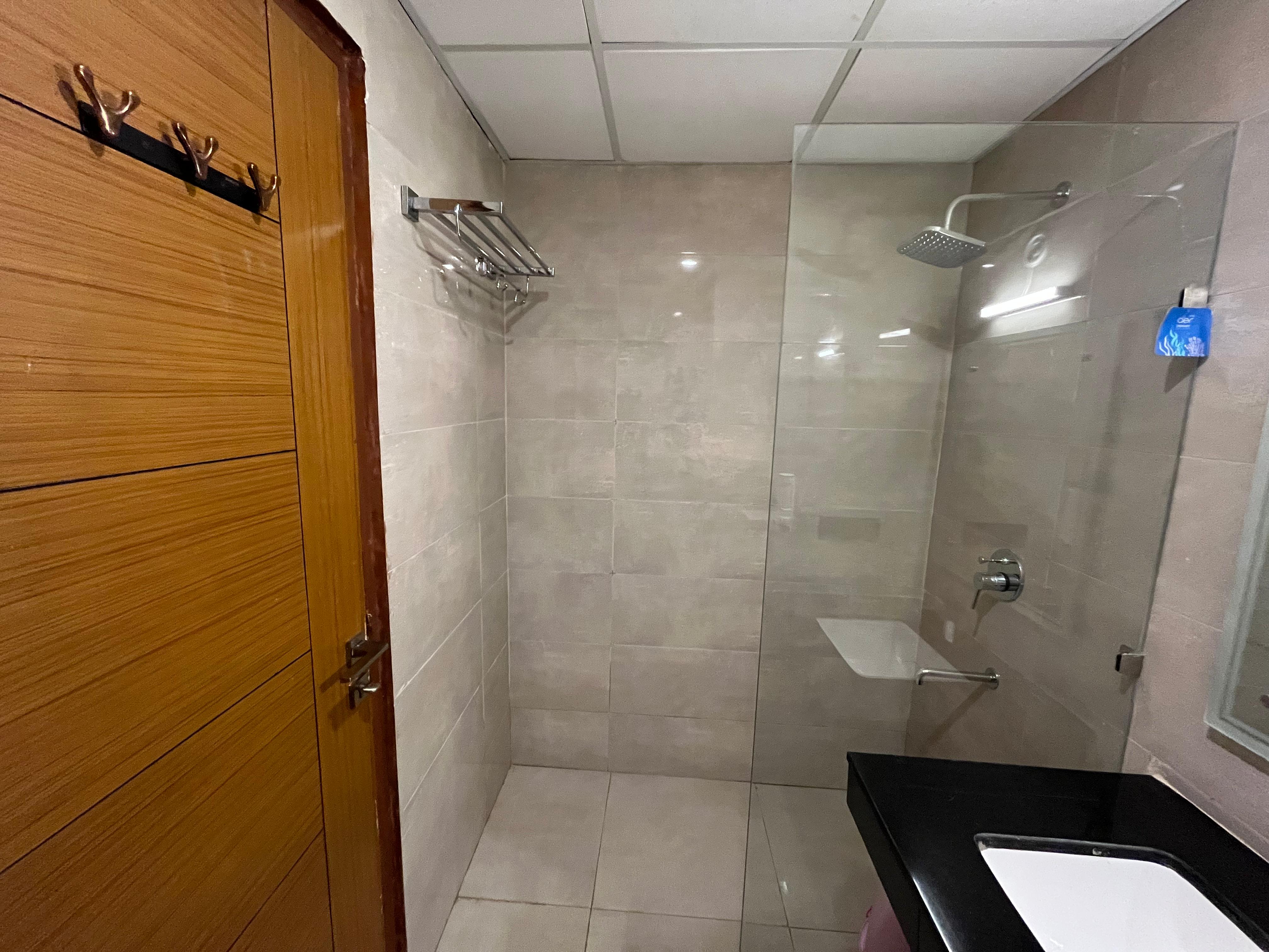 The Luxurious Stay | Omaxe Hazratganj - Tap to explore photos