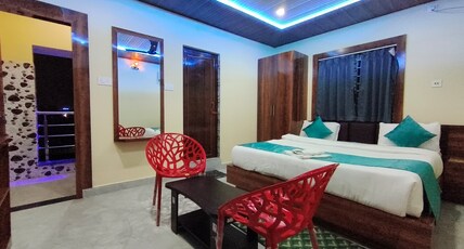HOTEL SWARNALATA Room Type - Deluxe AC with Sea View and Temple View