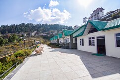 Kufri Greens Homestay | Hill-facing Rooms