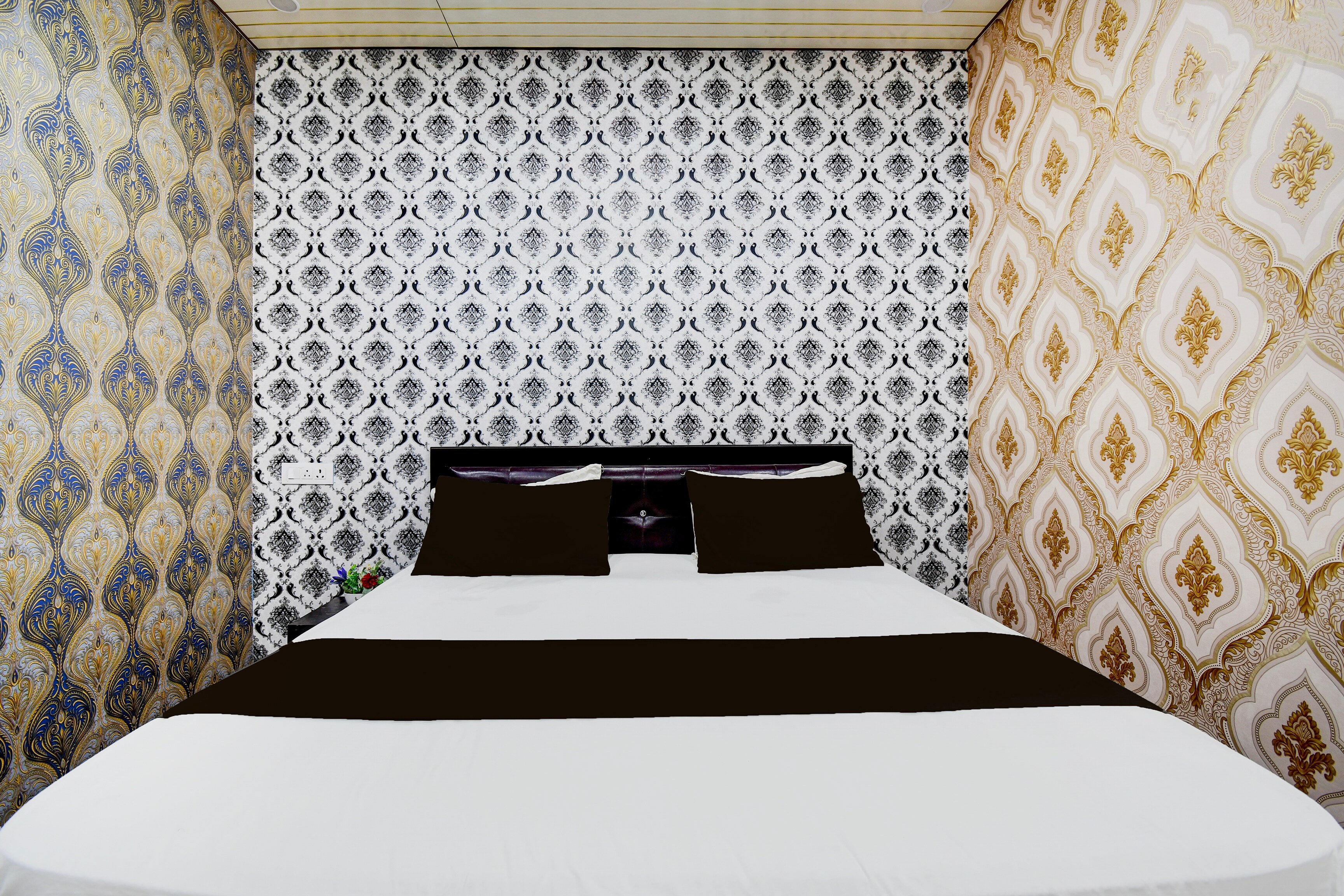 Flagship Mayur Residency - Tap to explore photos