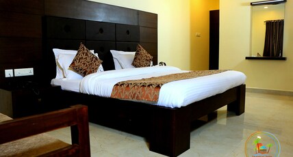 TRANQUIL PARK Room Type - Deluxe Double Ac