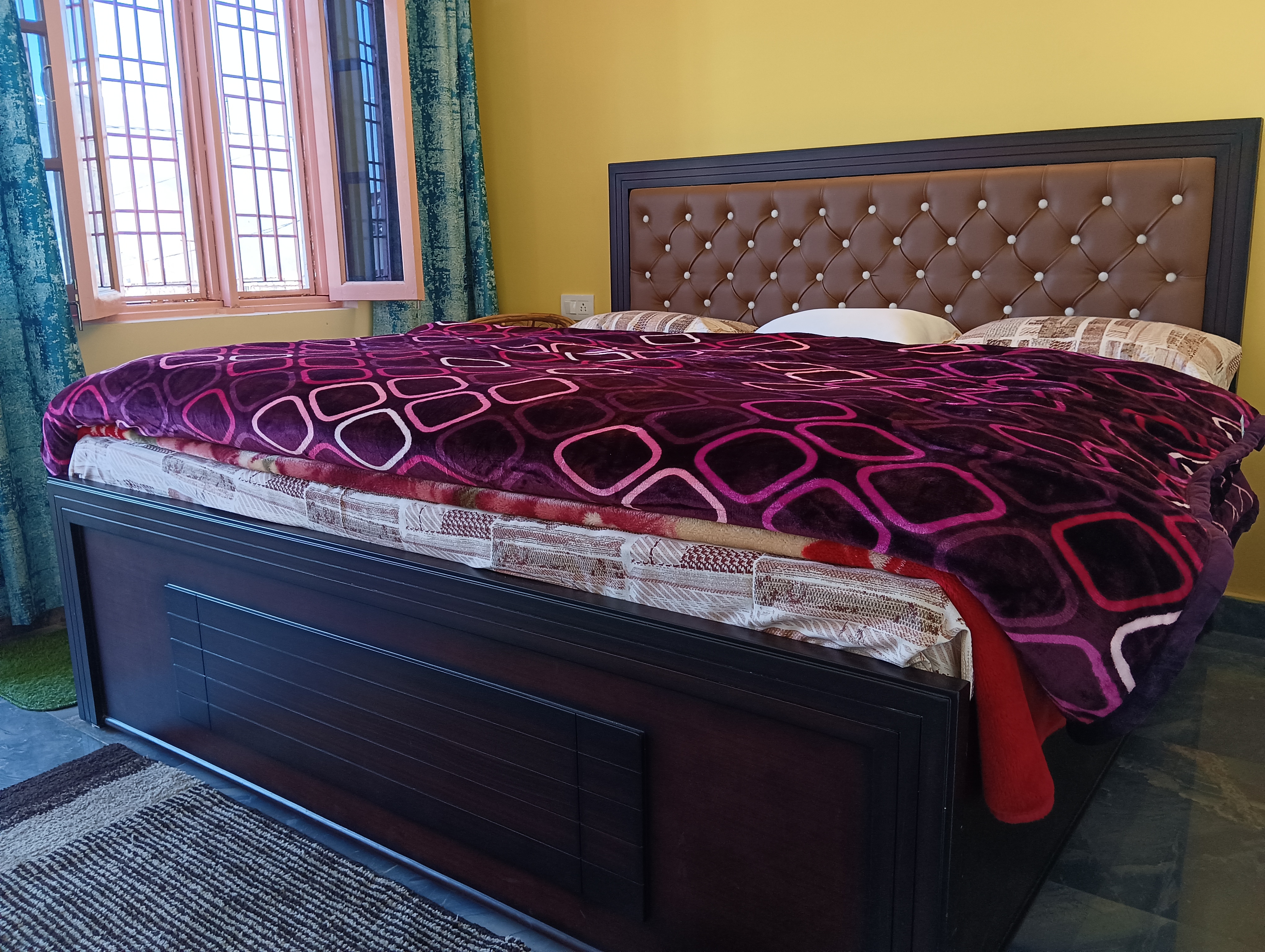 Kedar View Homestay - Tap to explore photos