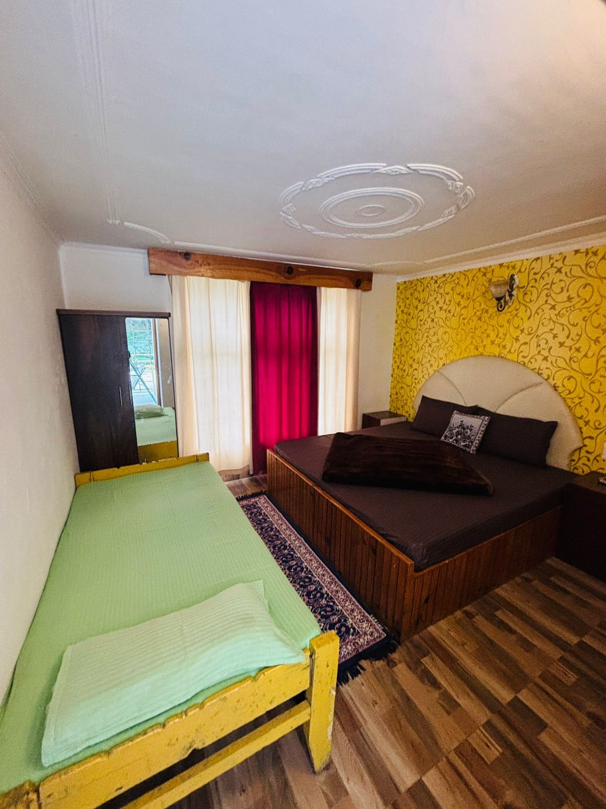 Asha Cottage Manali - Tap to explore photos