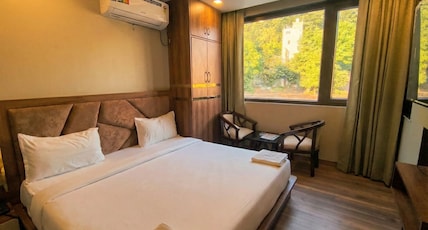 Yatram Hostel Room Type - Deluxe Room