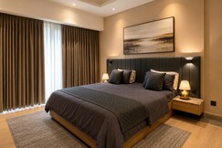 Olive crescent apartment in paras square