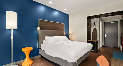 Tru by Hilton Santee Room Type - 1 KING BED