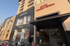 Hotel Shreeji Vatika, Airport Road
