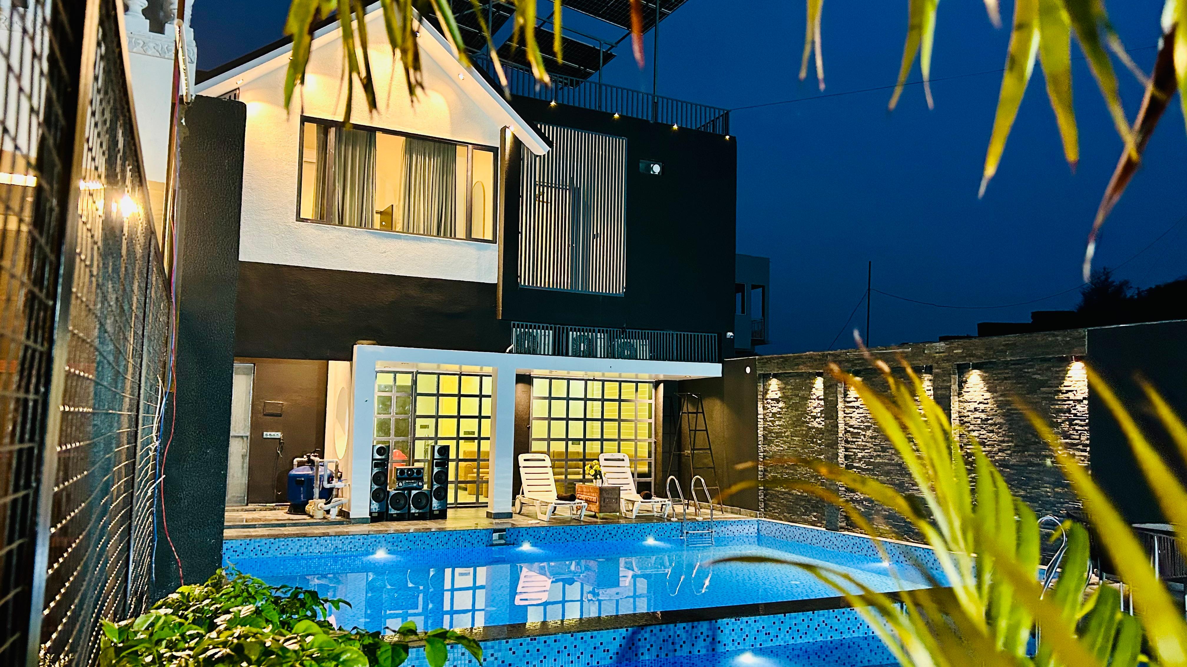 Black Rose 5 BHK Entire Villa - Tap to explore photos