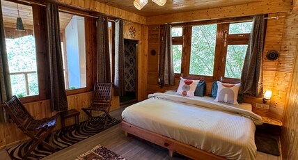 Zoella Tirthan Valley Room Type - Deluxe Room with Attached Bathroom, Free WiFi and Mountain View