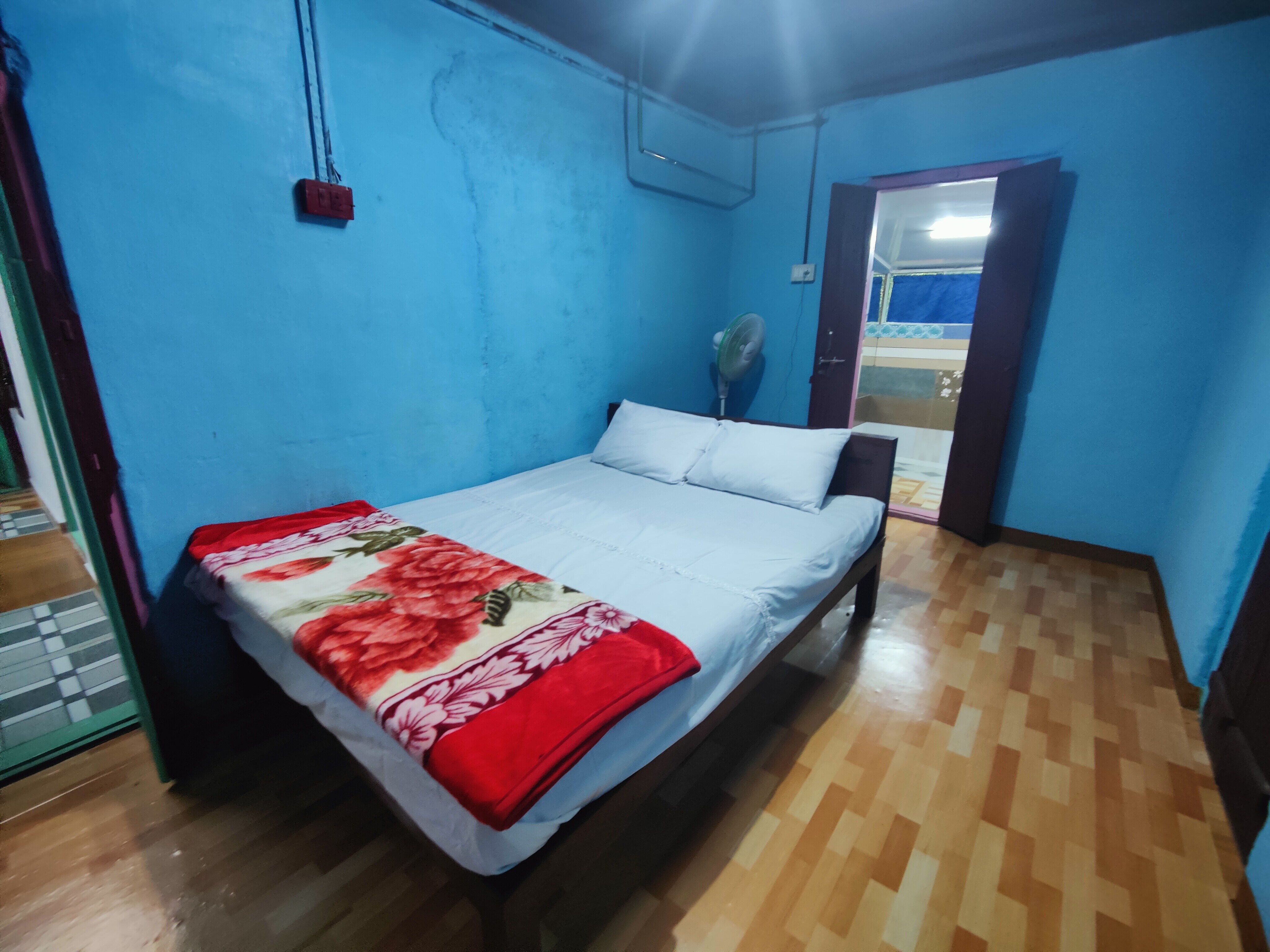 Honey Hut Homestay - Tap to explore photos