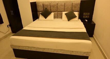 Hotel Evergreen Axis Room Type - Double Room