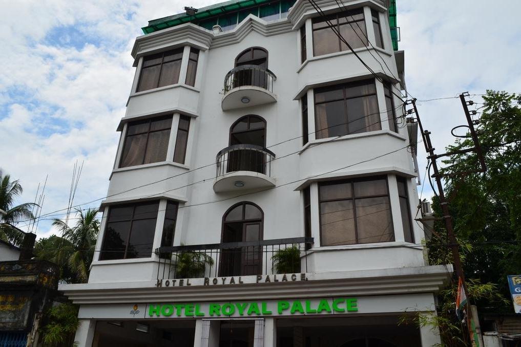 Royal Palace Hotel - Tap to explore photos