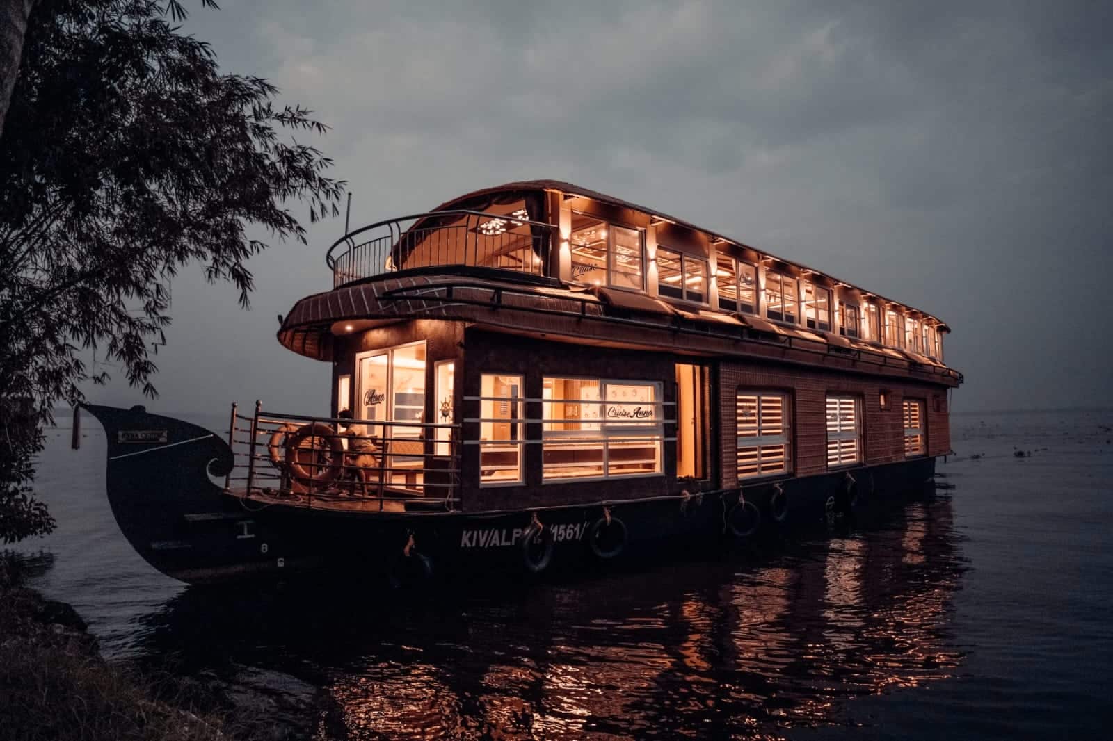 Kerala Houseboats - Tap to explore photos