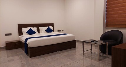 Eagle Tourist Home Room Type - Deluxe AC