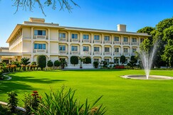 Hotel Ritz Plaza