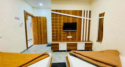 Hotel aadarsh Room Type - Bedroom 5