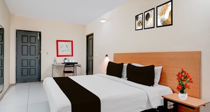 Super Townhouse T Nagar Chennai Room Type - Classic with Balcony