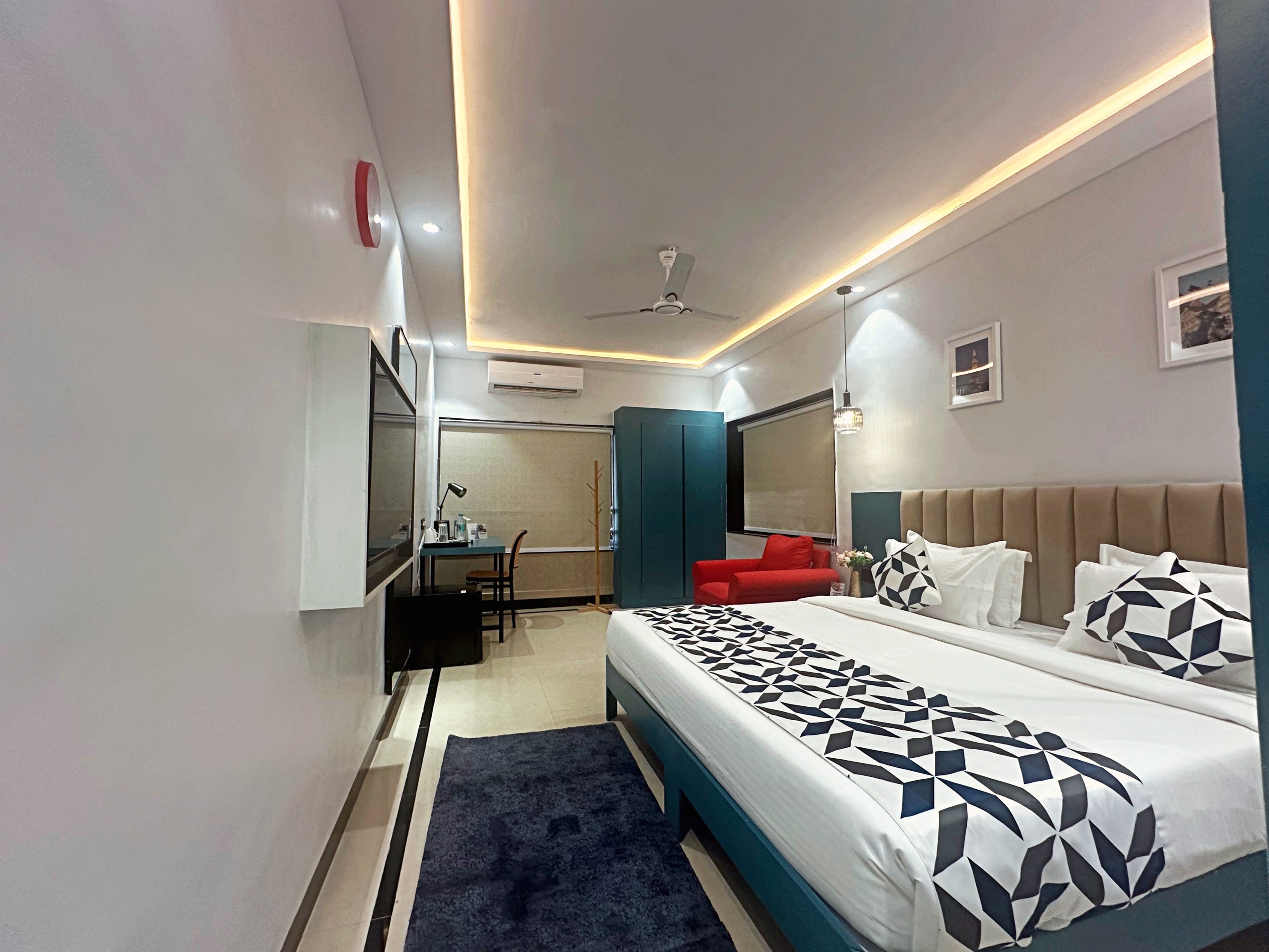 asar Elite by Orion Hotels - Tap to explore photos