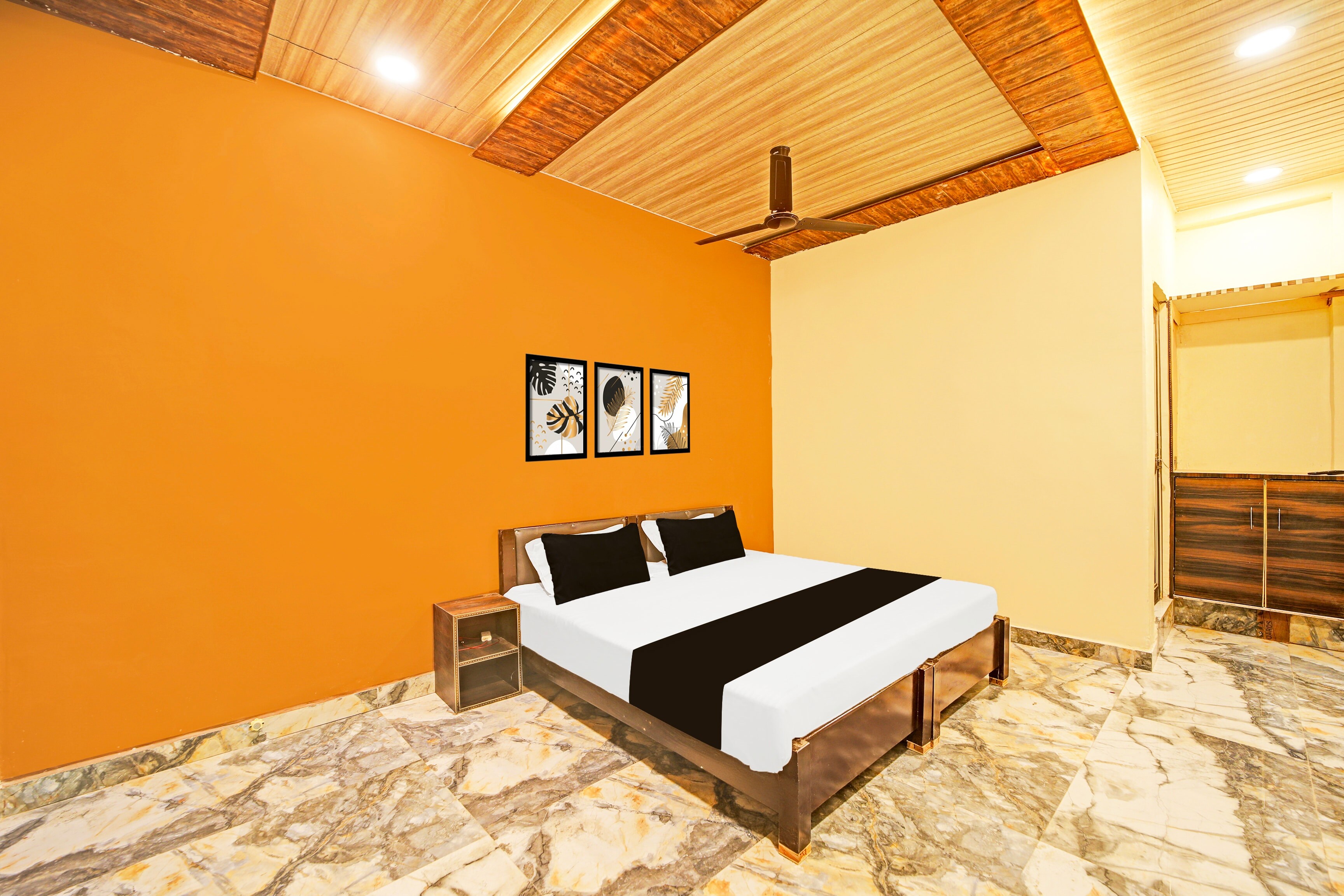 Hotel O Dwarka Hotel And Restaurant - Tap to explore photos
