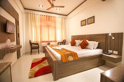 HOTELSHEETAL REGENCY - 300 MTR from Shri Krishna Janambhumi