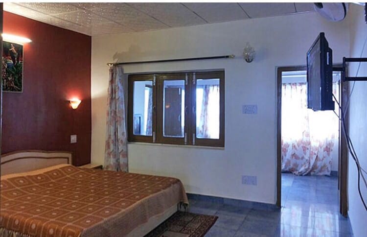 Hotel Super Star - Tap to explore photos