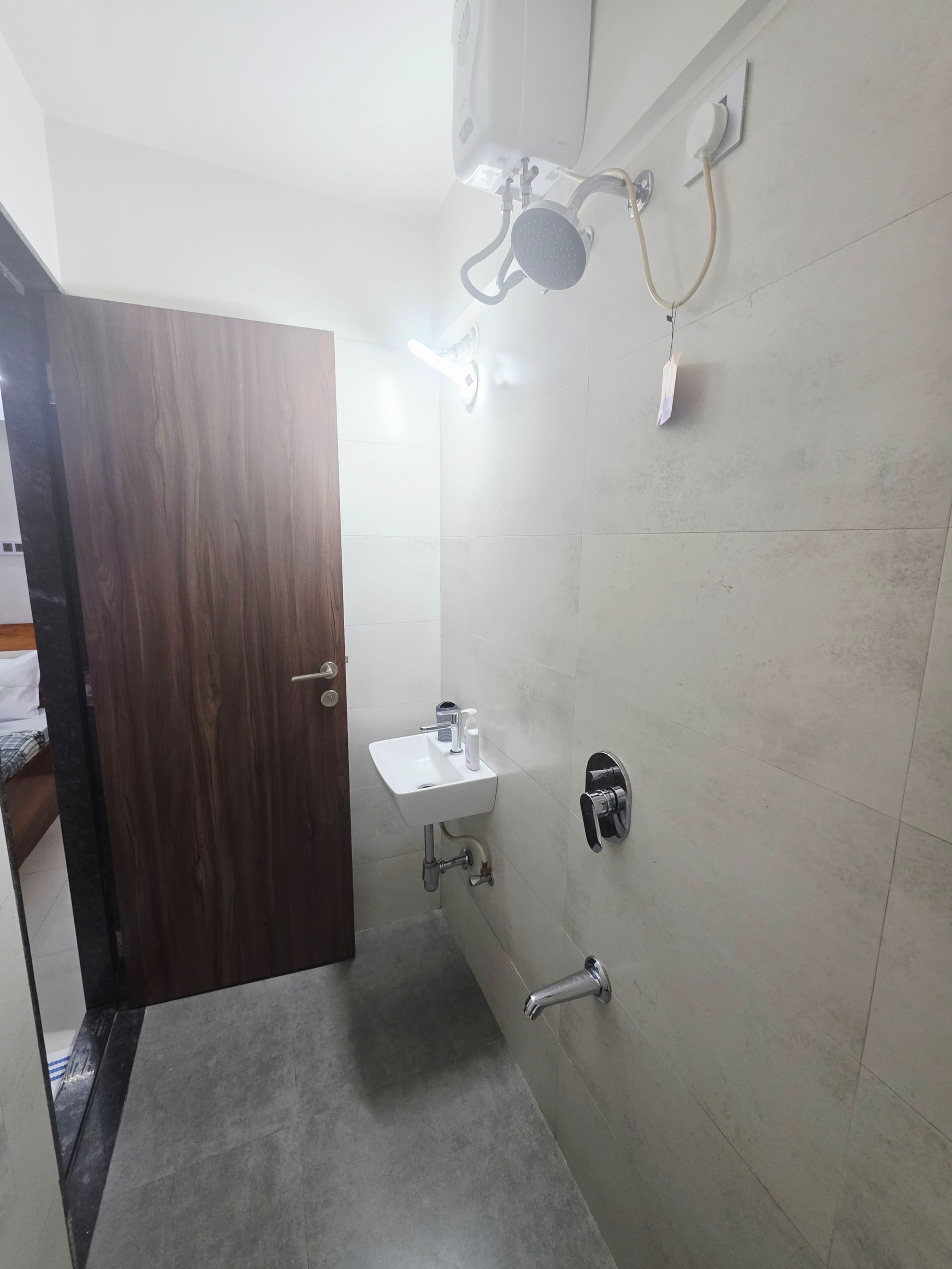 Skyline Vista Studio Kalyani Nagar Annexe by SuperHomes - Tap to explore photos