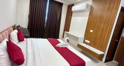 Mahi Baagh Resort Room Type - Deluxe Room with Pool View King Bed