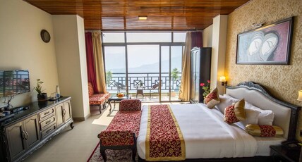 Daizzo Maple Residency Room Type - Suite Room With Private Balcony