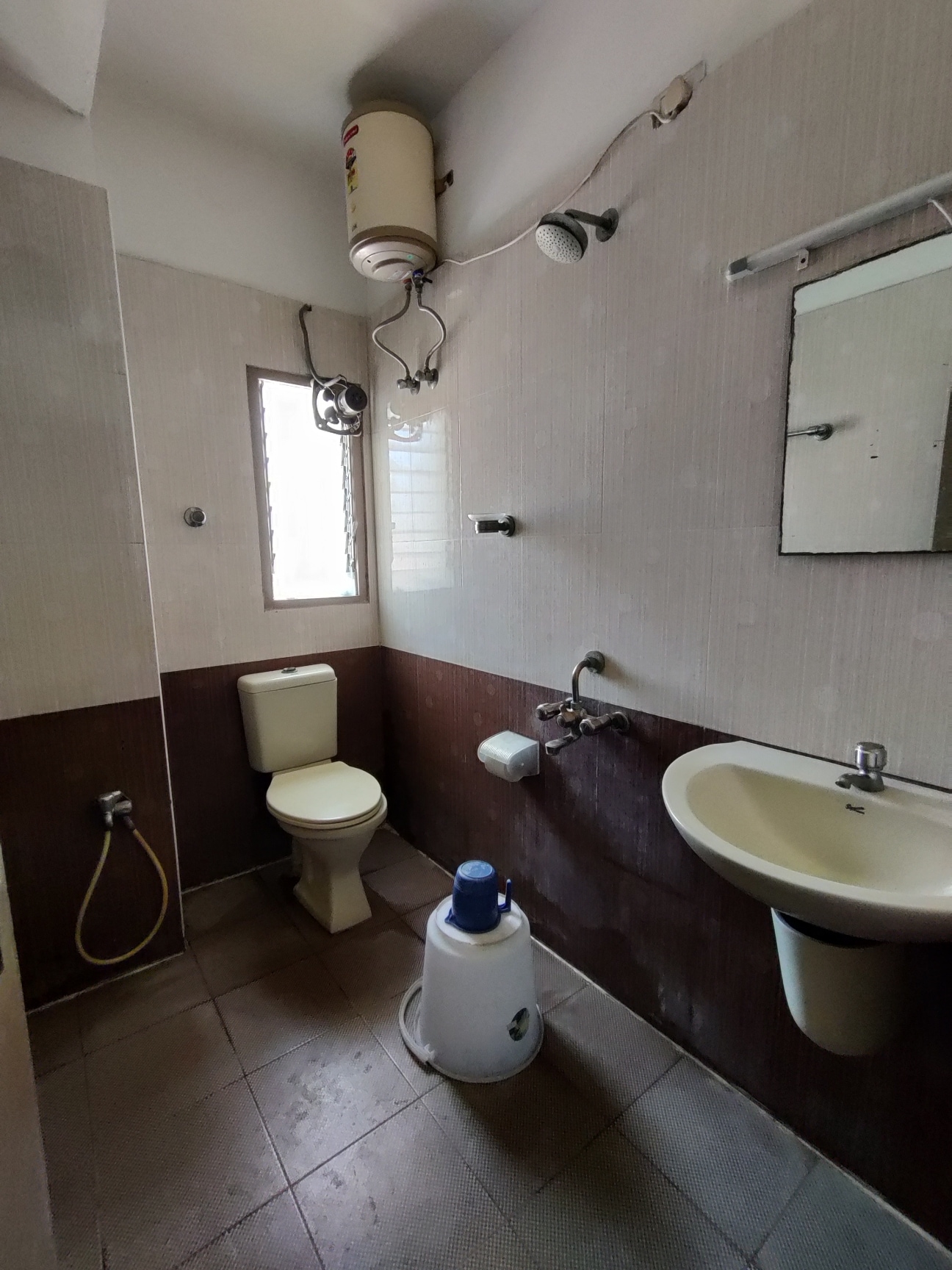 Swarna Sudarshan Service Apartments - Tap to explore photos