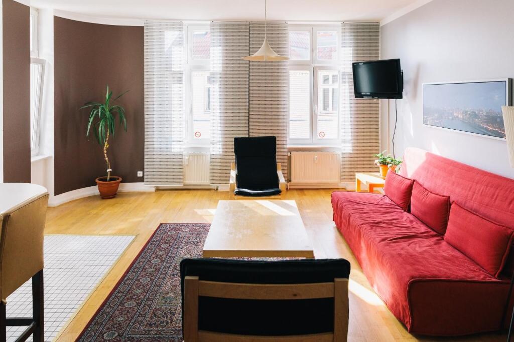 St Christophers Inn Berlin Apartments - Tap to explore photos