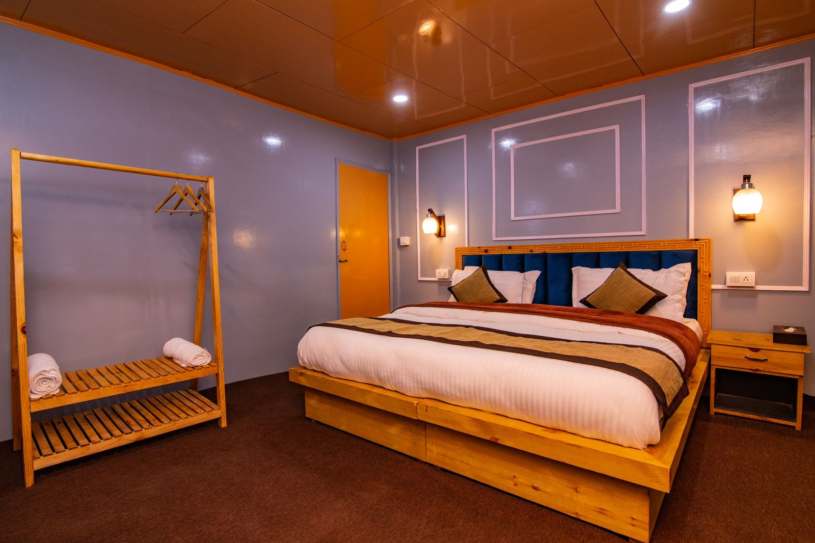 Pangong Vista Resort - Tap to explore photos