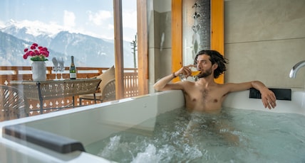 Holiday Heights & Spa Manali Room Type - HIMALAYAN HORIZON JACUZZI VIEW ROOM (Centrally Heated and Cooled) Holiday Heights & Spa Manali Room Type - HIMALAYAN HORIZON JACUZZI VIEW ROOM (Centrally Heated and Cooled)