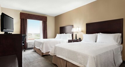 Hampton Inn & Suites Brunswick Room Type - 2 QUEEN BEDS NONSMOKING